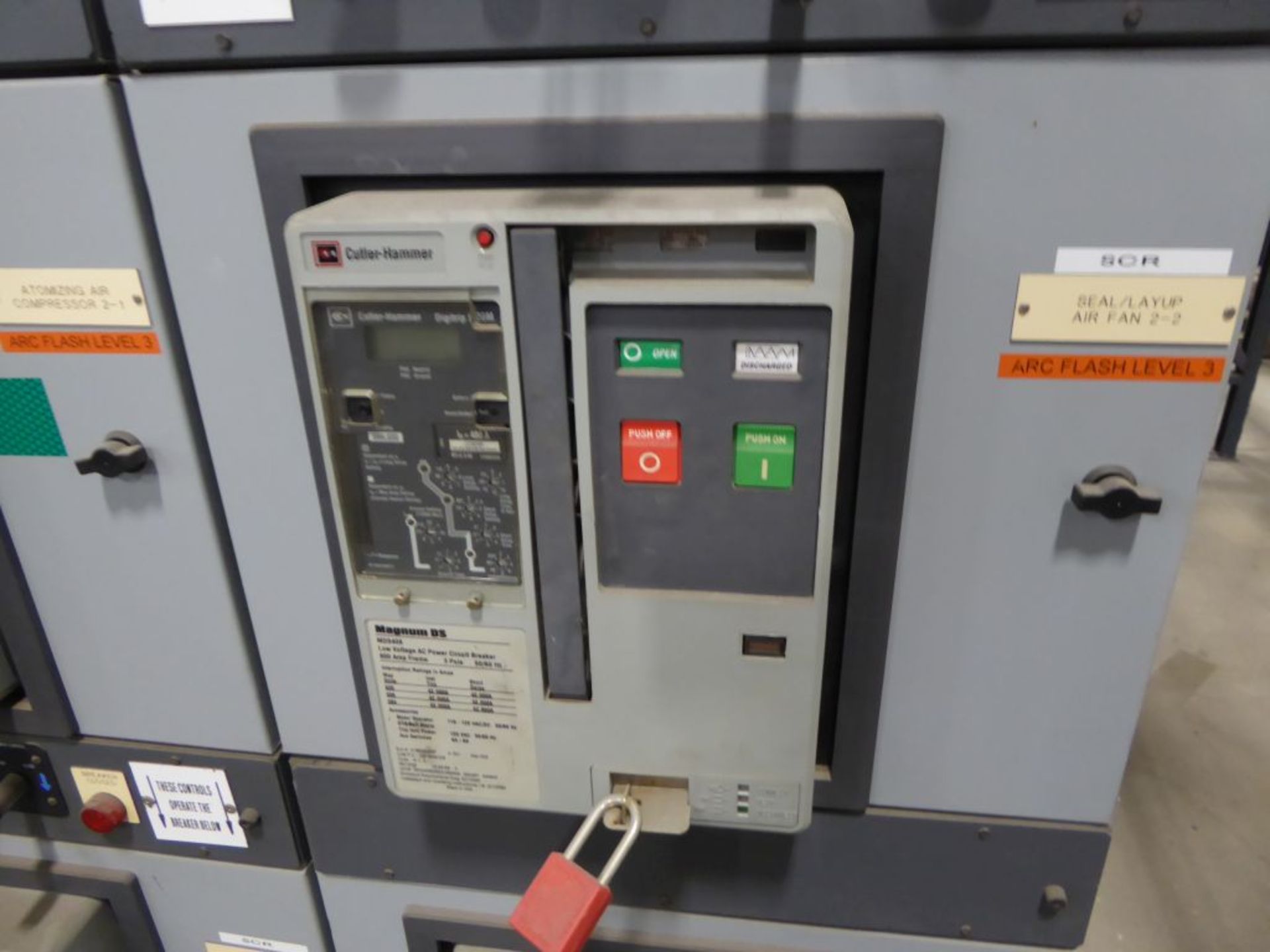 Located in Fridley, MN - Cutler-Hammer Magnum DS Switchgear - Image 34 of 39