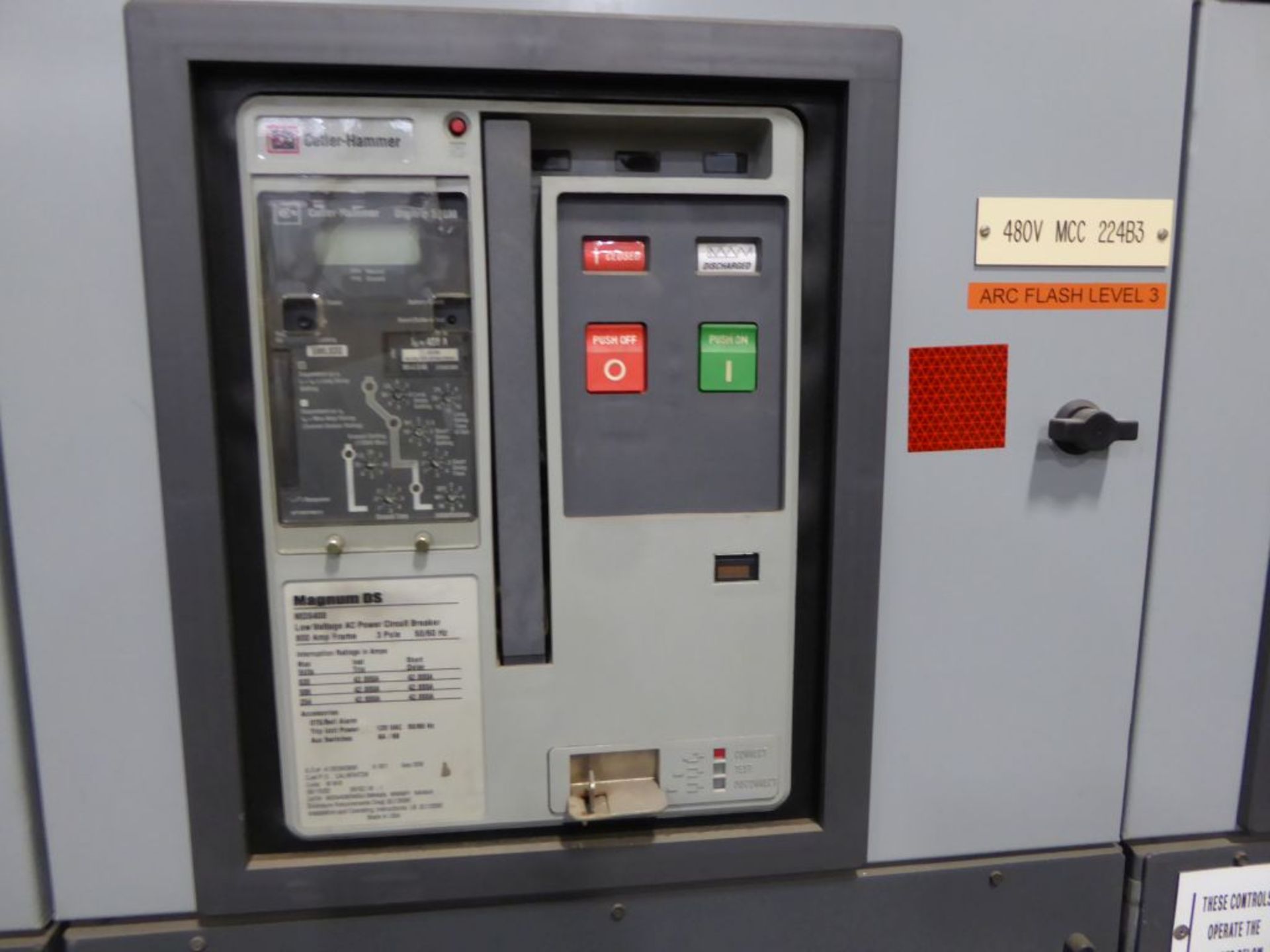 Located in Fridley, MN - Cutler-Hammer Magnum DS Switchgear - Image 19 of 39