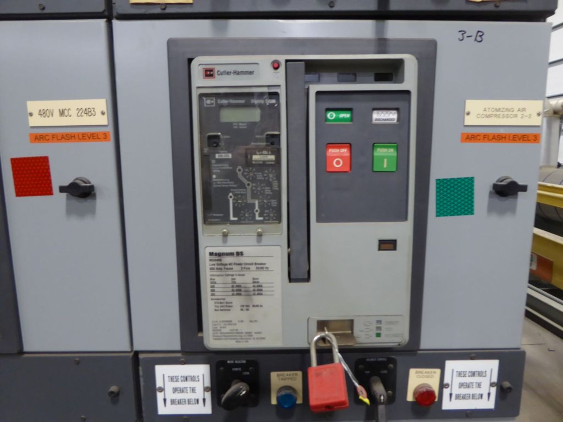 Located in Fridley, MN - Cutler-Hammer Magnum DS Switchgear - Image 31 of 39