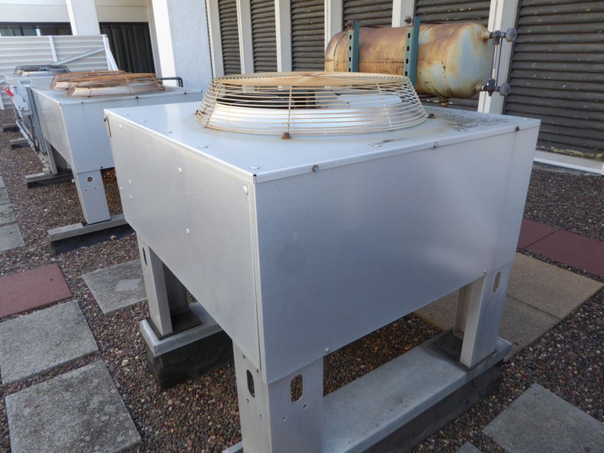 Liebert Cooling System - Image 2 of 4