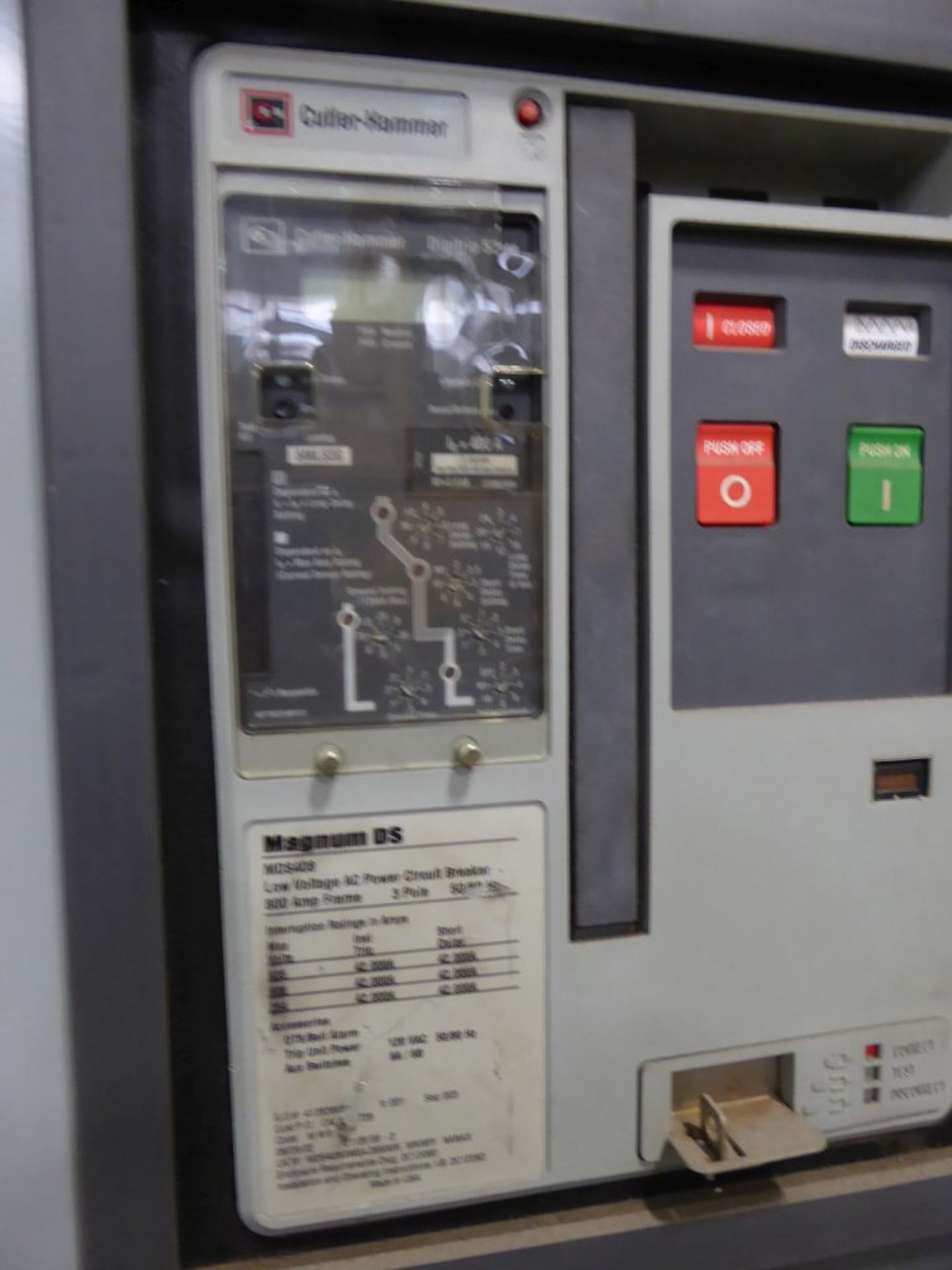 Located in Fridley, MN - Cutler-Hammer Magnum DS Switchgear - Image 13 of 39