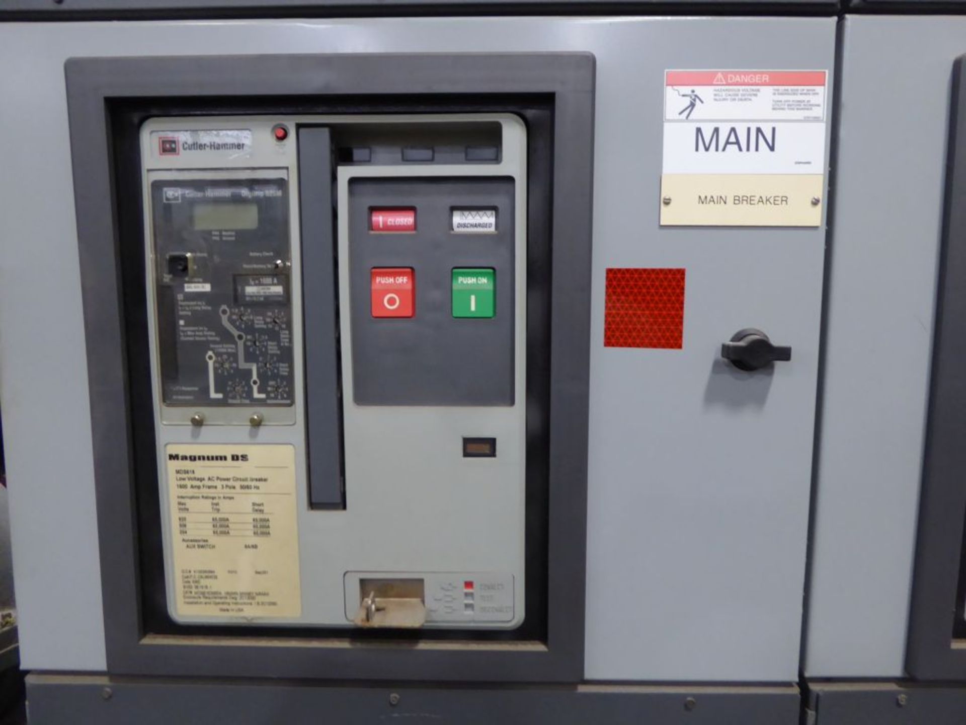 Located in Fridley, MN - Cutler-Hammer Magnum DS Switchgear - Image 8 of 39