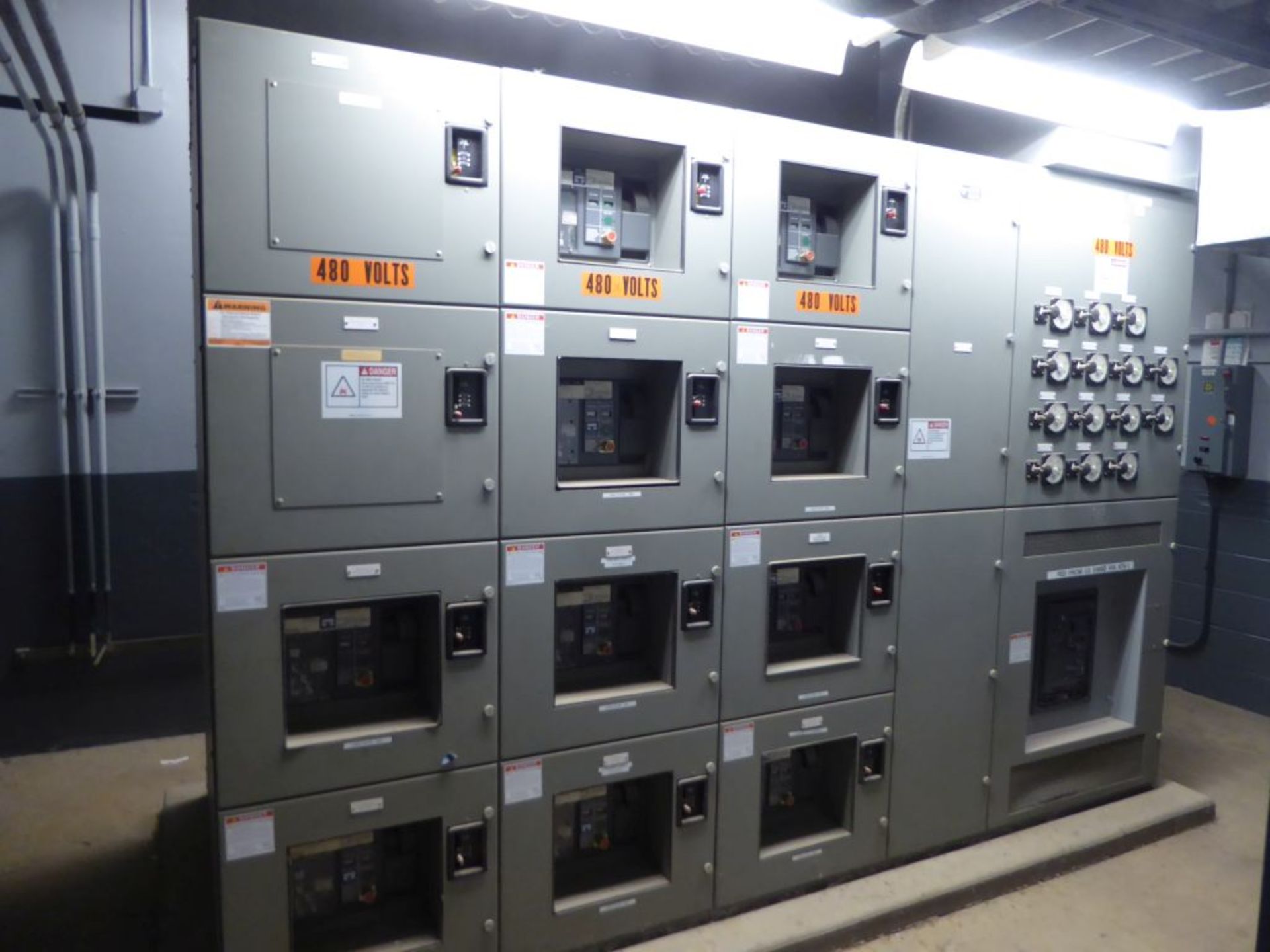 4000A Switchgear - Image 2 of 43