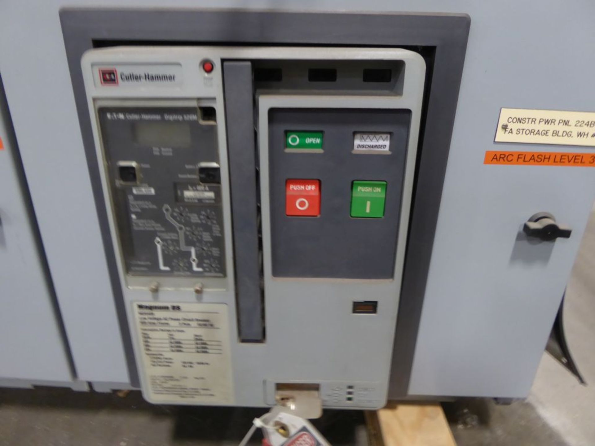 Located in Fridley, MN - Cutler-Hammer Magnum DS Switchgear - Image 37 of 39