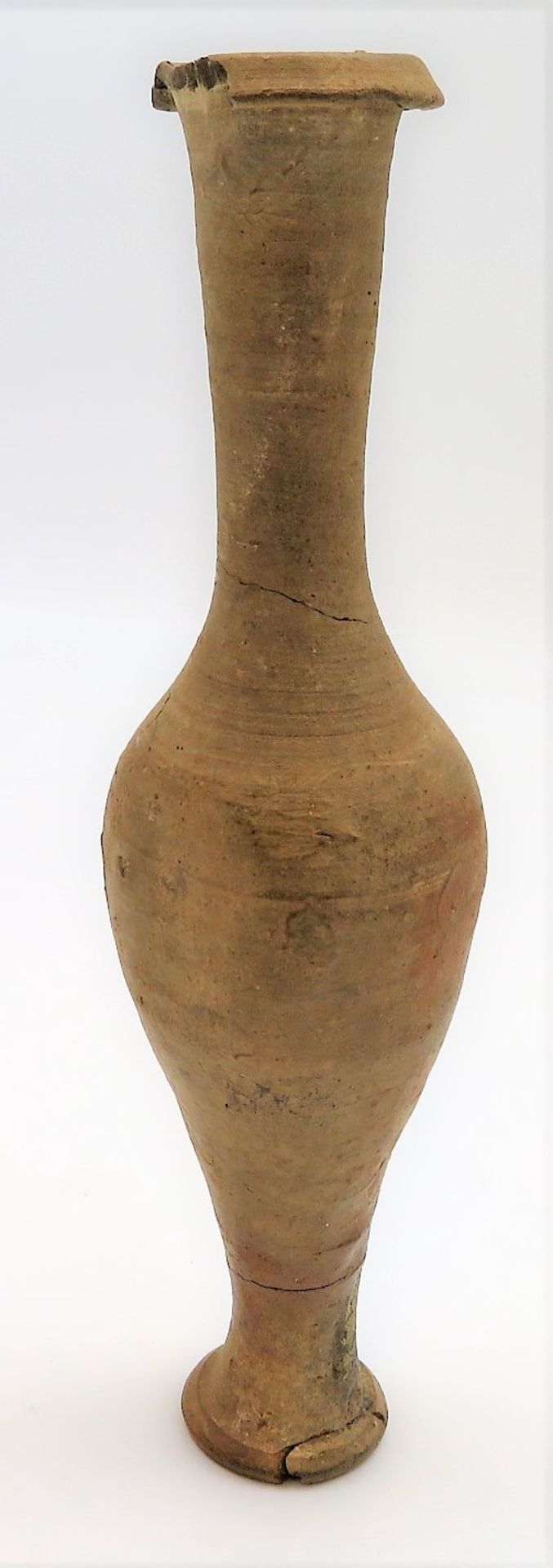 Antike Flasche, Ausgrabung, Ton, h 17,5 cm, d 5 cm.