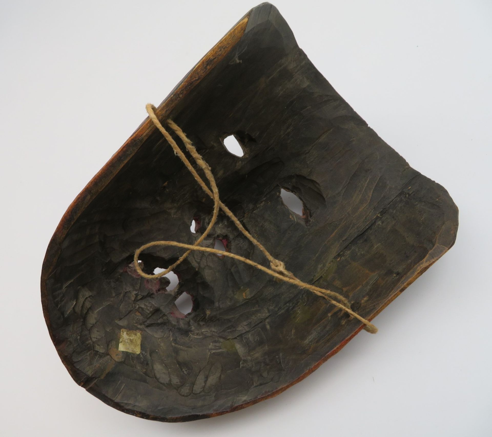 Antike Perchtenmaske, Holz geschnitzt und gefasst, 22 x 16 x 12 cm. - Image 2 of 2