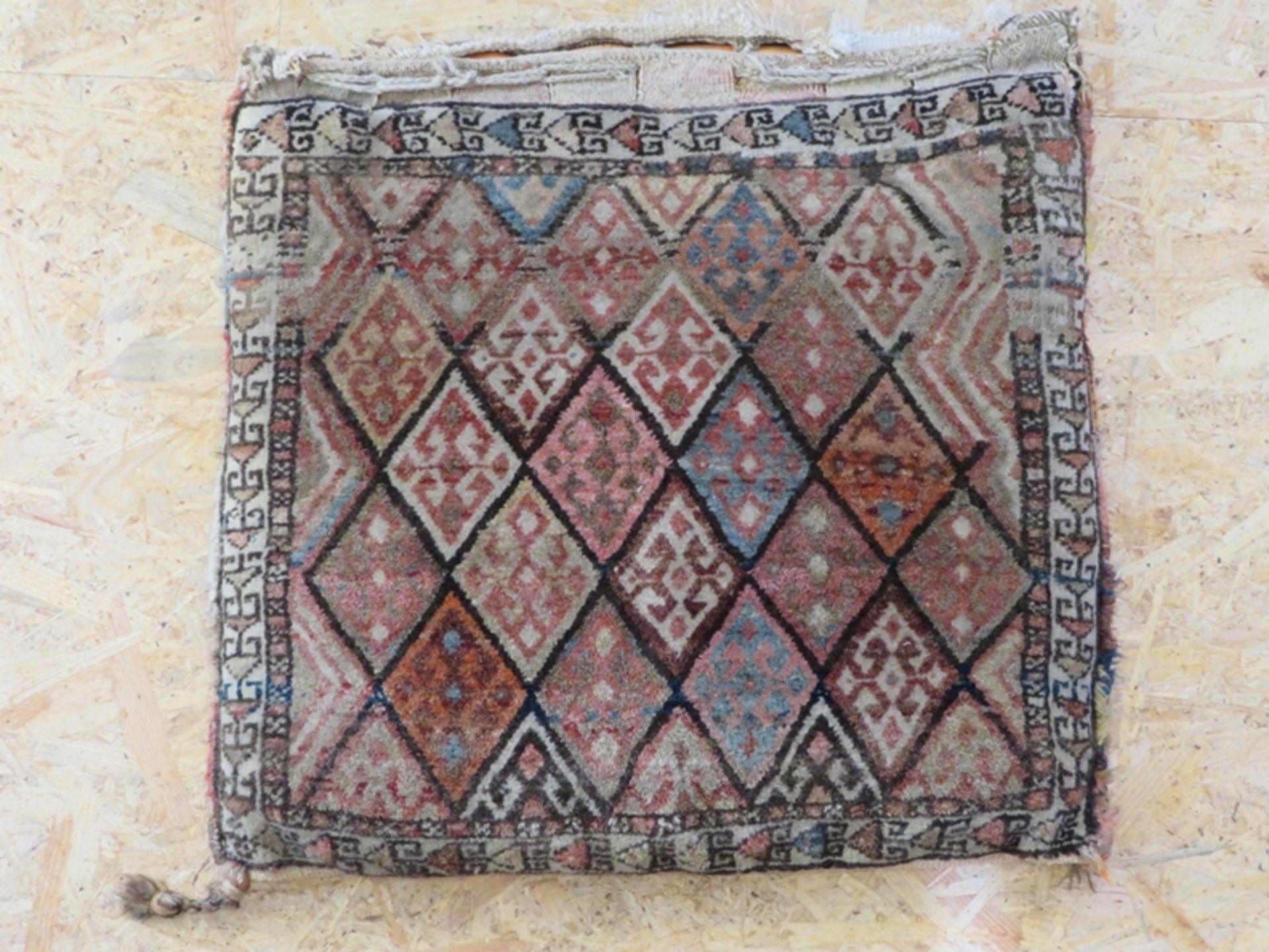 Kissen, Turkmenistan, alt, ca. 56 x 54 cm.