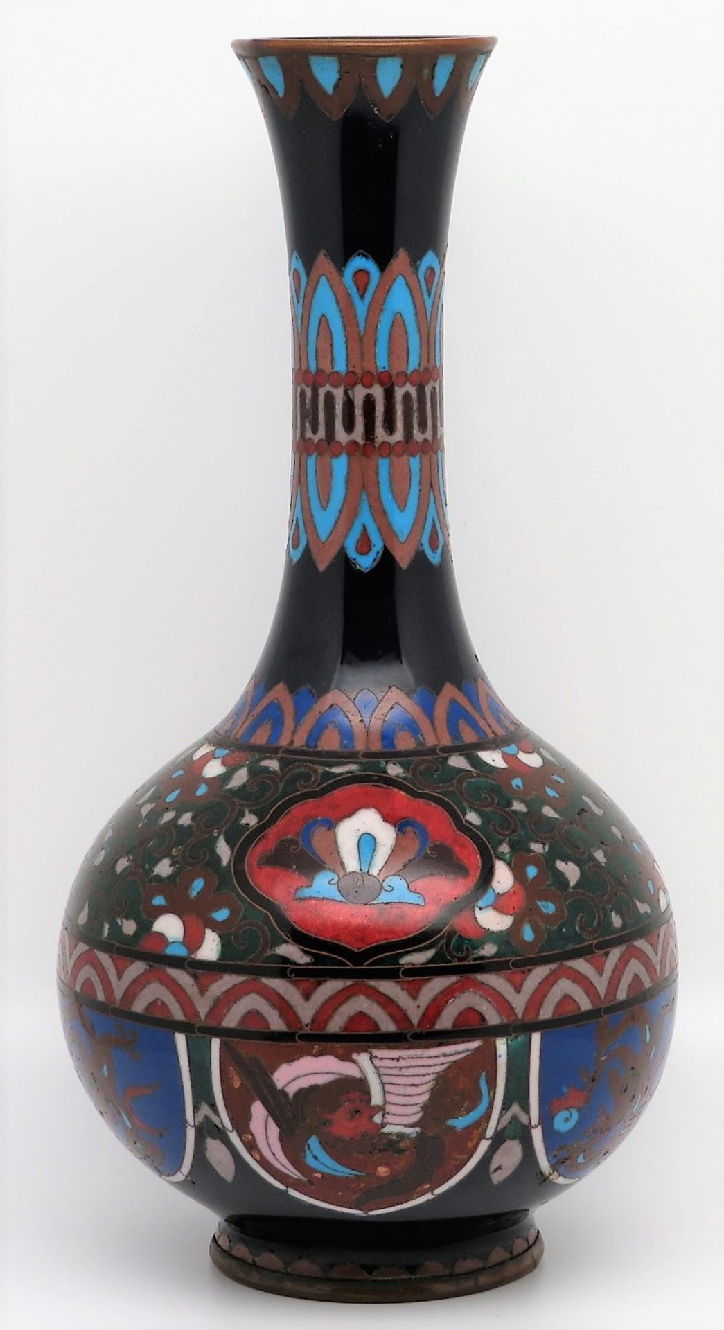Cloisonné Vase, Japan, um 1900, farbiger Zellenschmelz, ein Minichip, h 24 cm, d 12 cm.