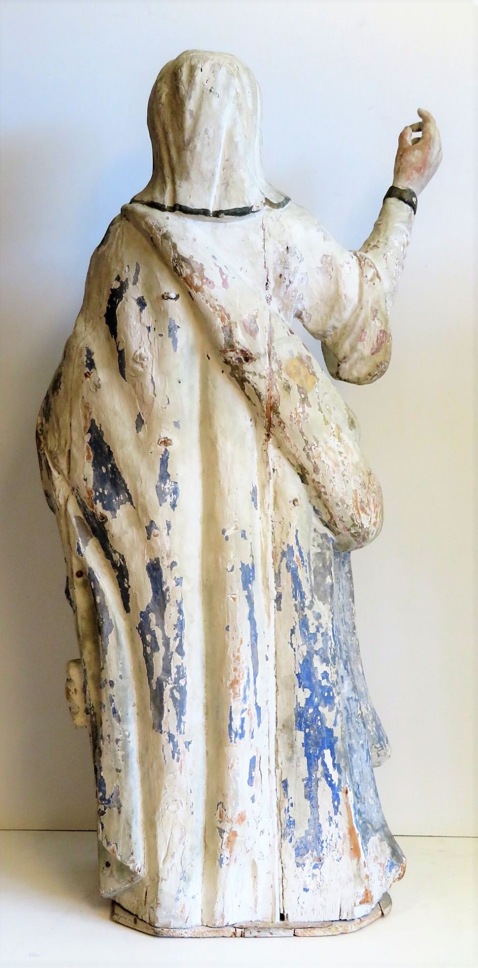 Heilige Katharina, Frankreich/Spanien, 18. Jahrhundert, Holz geschnitzt, Reste von farbiger Fassung - Bild 2 aus 2