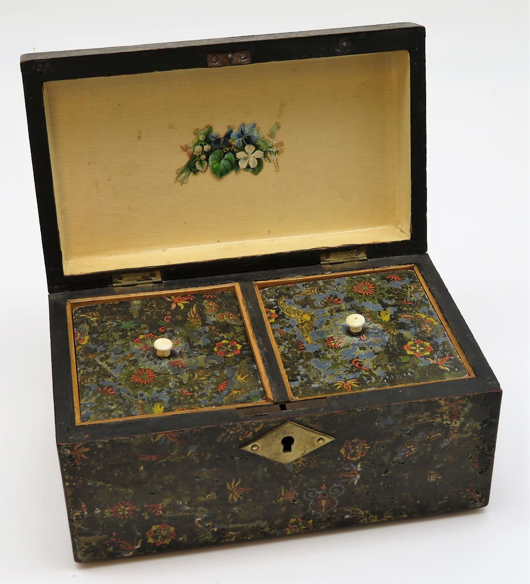 Teeschatulle, 19. Jahrhundert, Holz, 9,5 x 18 x 11 cm. - Bild 2 aus 2
