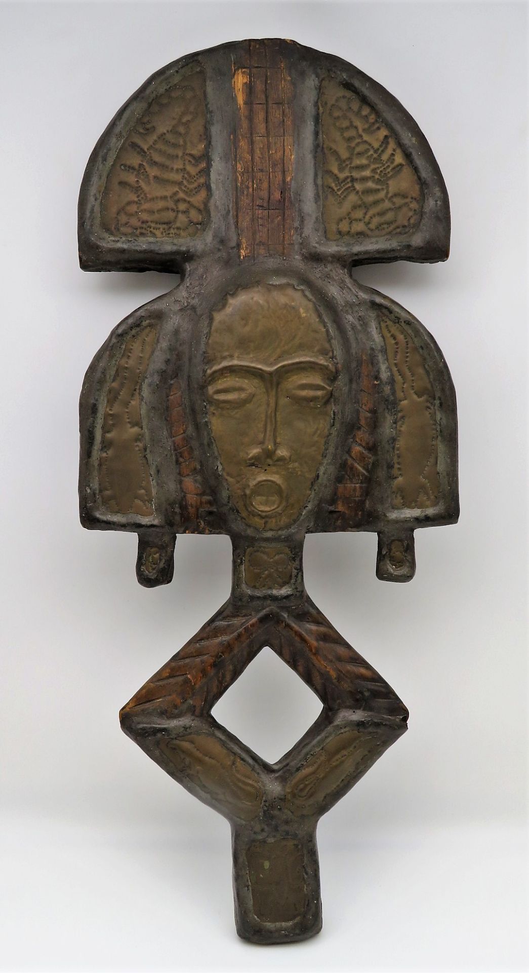Reliquiar Wächterfigur, Afrika, Nigeria/Gabun, Kota, Holz geschnitzt, Blechverzierungen, 69,5 x 29