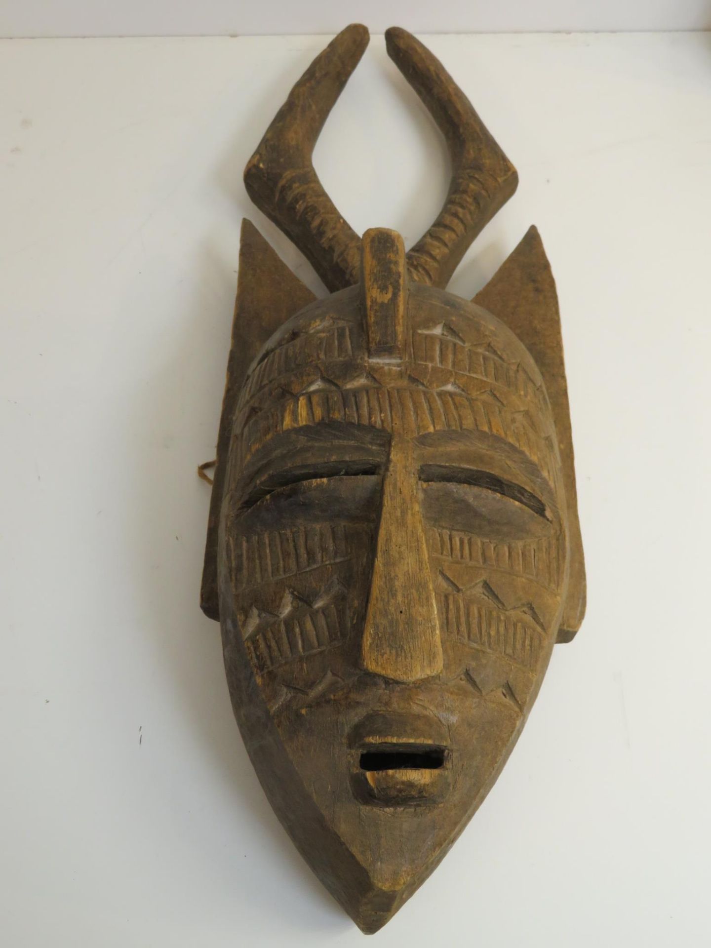 Tanzmaske, Afrika, Westafrika, Senufo, Holz geschnitzt, 68 x 21 x 16 cm.