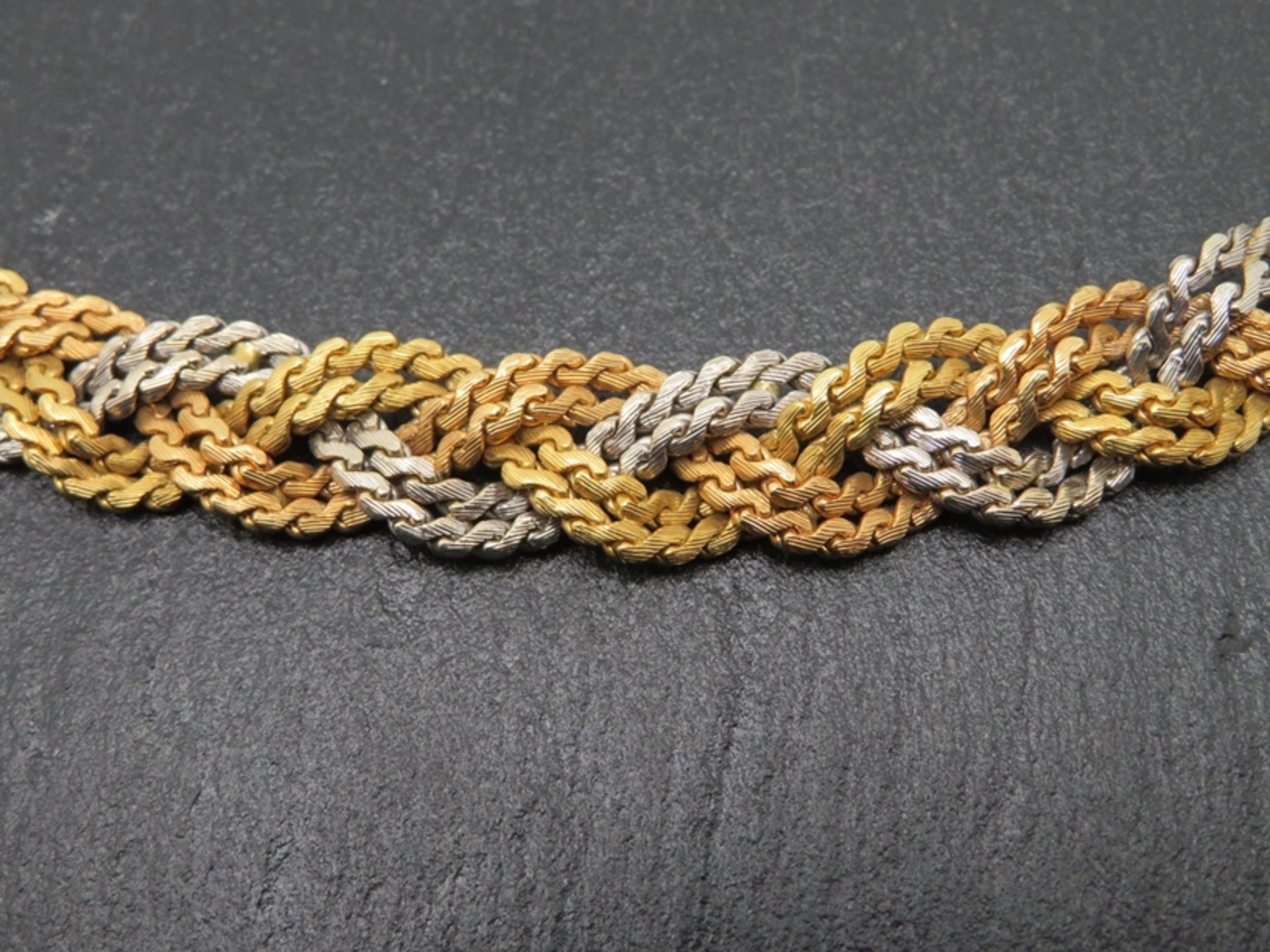 Außergewöhnliches Designer Collier, Flechtarbeit, Gelb- und Weißgold 750/000, gepunzt, 53,12 g, ca. - Image 2 of 2