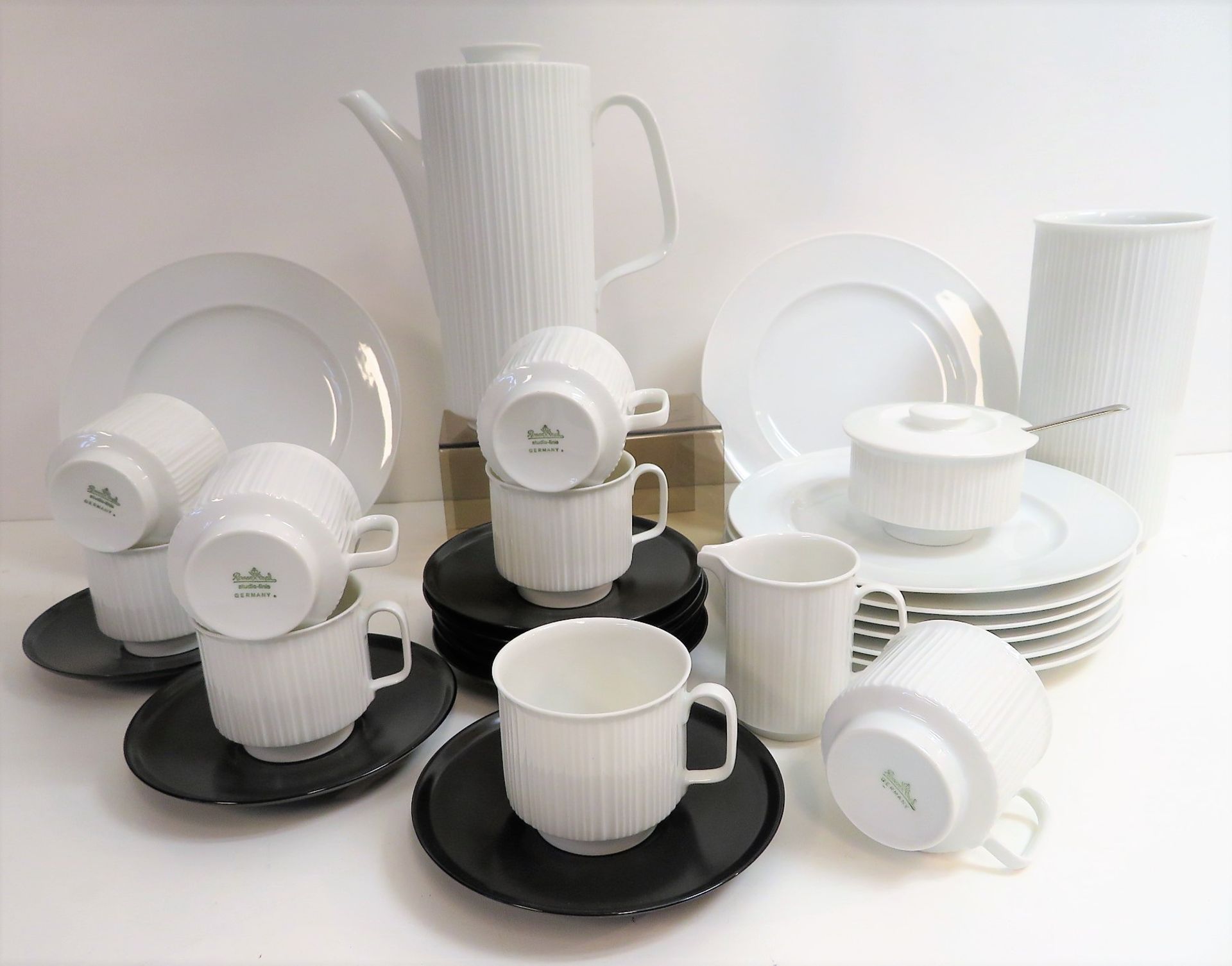 28 teiliges Kaffeeservice, Rosenthal, Studioline, Entwurf Tapio Wirrkala (1915 - 1985), um 1962, Mo