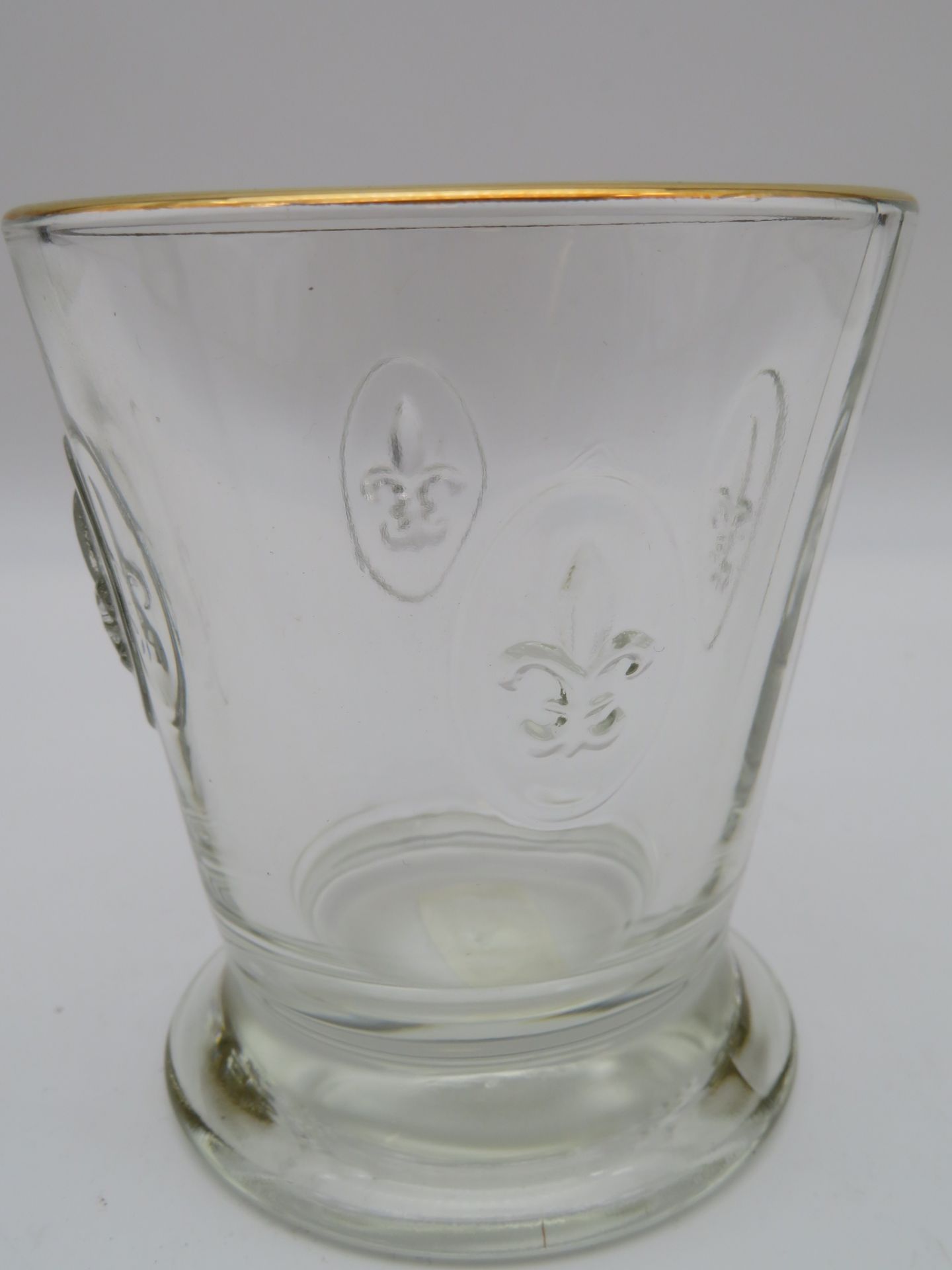 6 Wassergläser, Frankreich, Cristallerie La Rochère, farbloses Glas, verziert mit reliefierten Bour - Bild 2 aus 2