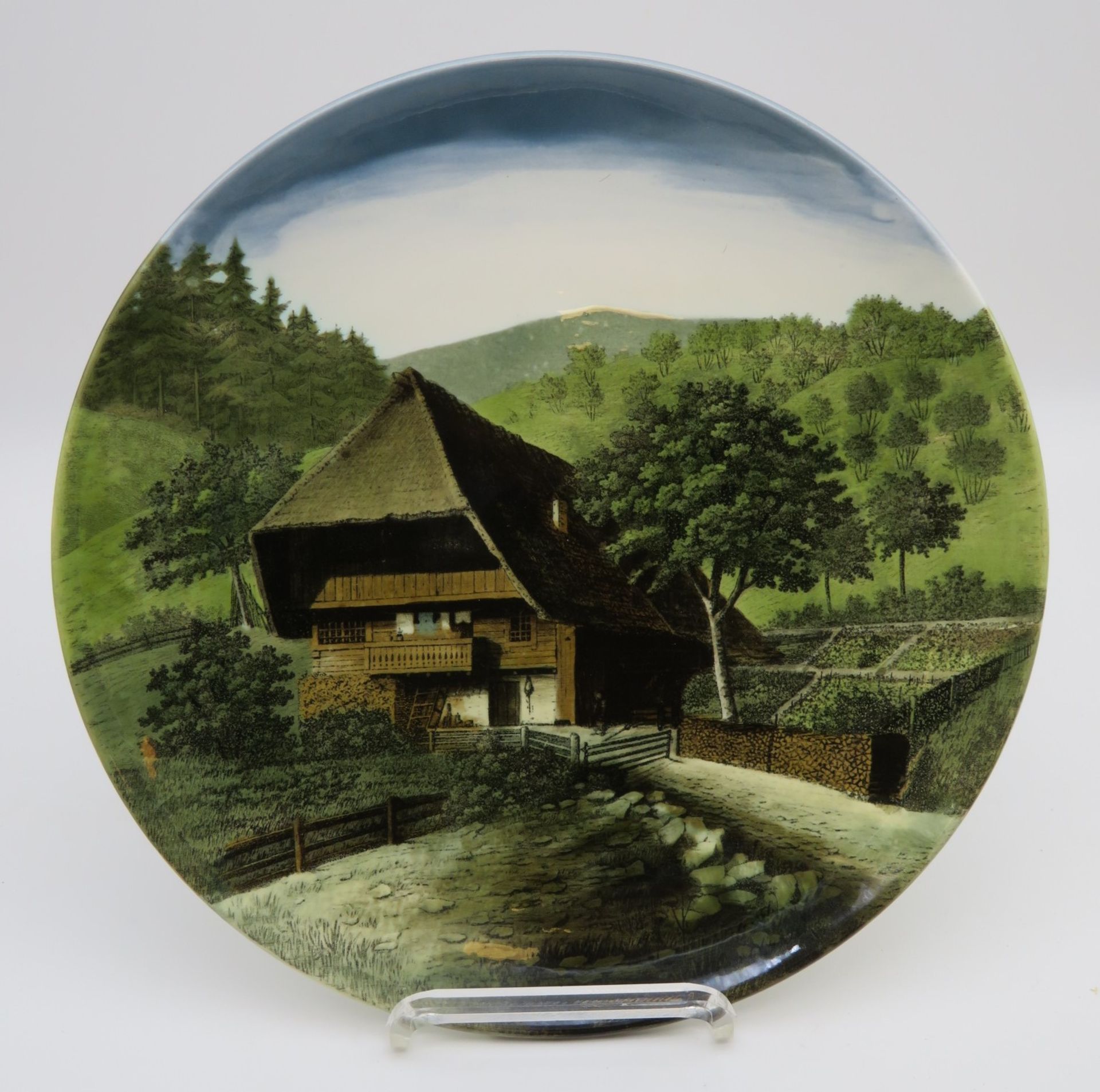 2 Teller, G. Schmieder Zell am Hammersbach, Fayence mit Ansichten von Schwarzwaldhäusern, gem., h 3 - Bild 2 aus 3