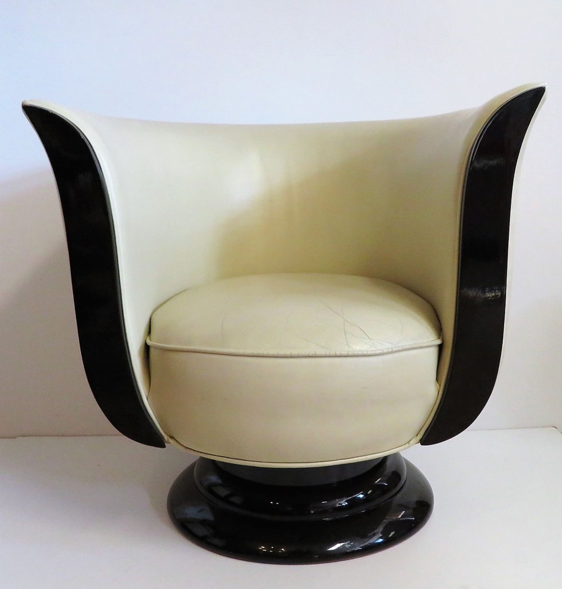 2 Art Déco Tulip Chairs, Hotel Le Malandre, Modell Deposé, 1930er Jahre, Schwarz gelacktes Edelholz