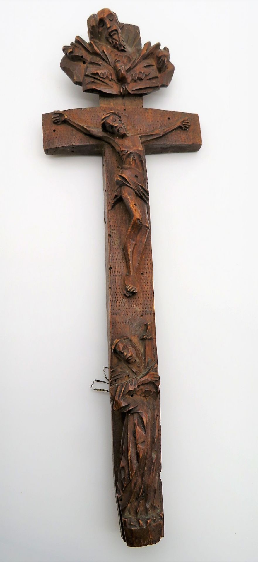 Reliquienkreuz, Süddeutsch, um 1800, Reliquien vorhanden, Holz geschnitzt, 24,5 x 8,5 cm.