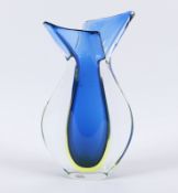 VASE, farbloses, gelb und blau