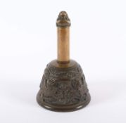 TISCHGLOCKE, Bronze, Reliefdekor mit