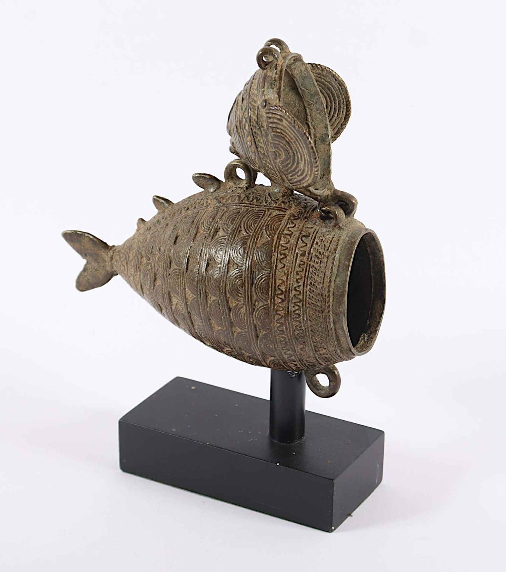 AMULETTBEHÄLTER IN FISCHFORM, Bronze, - Bild 2 aus 2