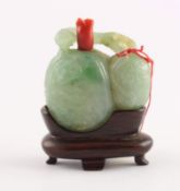 SNUFF BOTTLE, Jade, in Form zweier