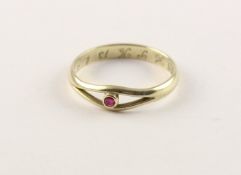 RUBIN-RING, 333/ooo Gelbgold,