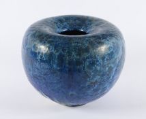 KUGELVASE, Keramik, blau glasiert, Dm