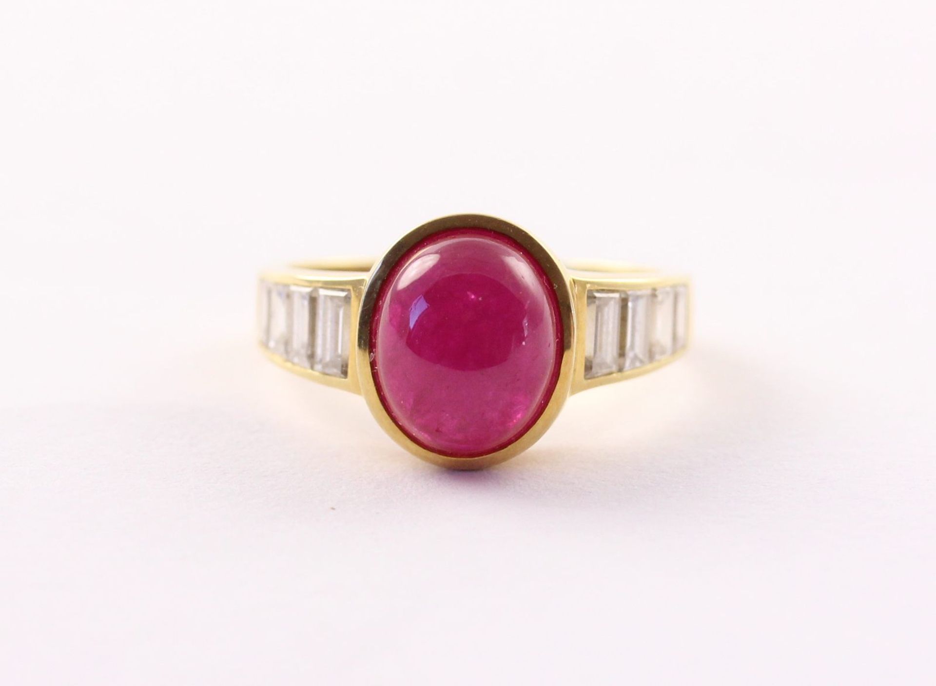 RUBIN-DIAMANT-RING, 750/ooo Gelbgold,