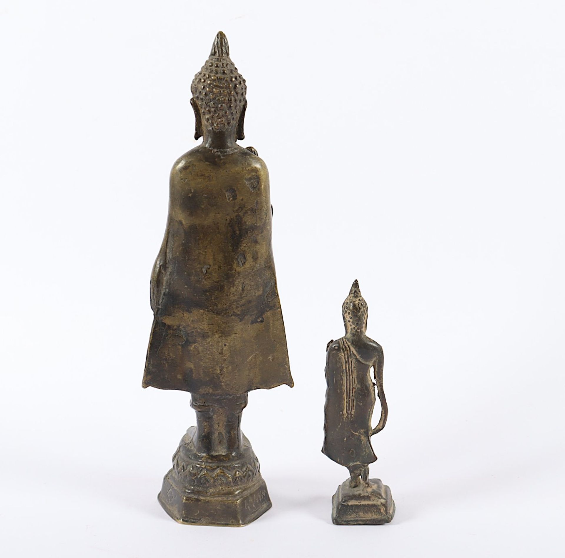 ZWEI STEHENDE BUDDHA, Bronze, H bis - Image 3 of 4