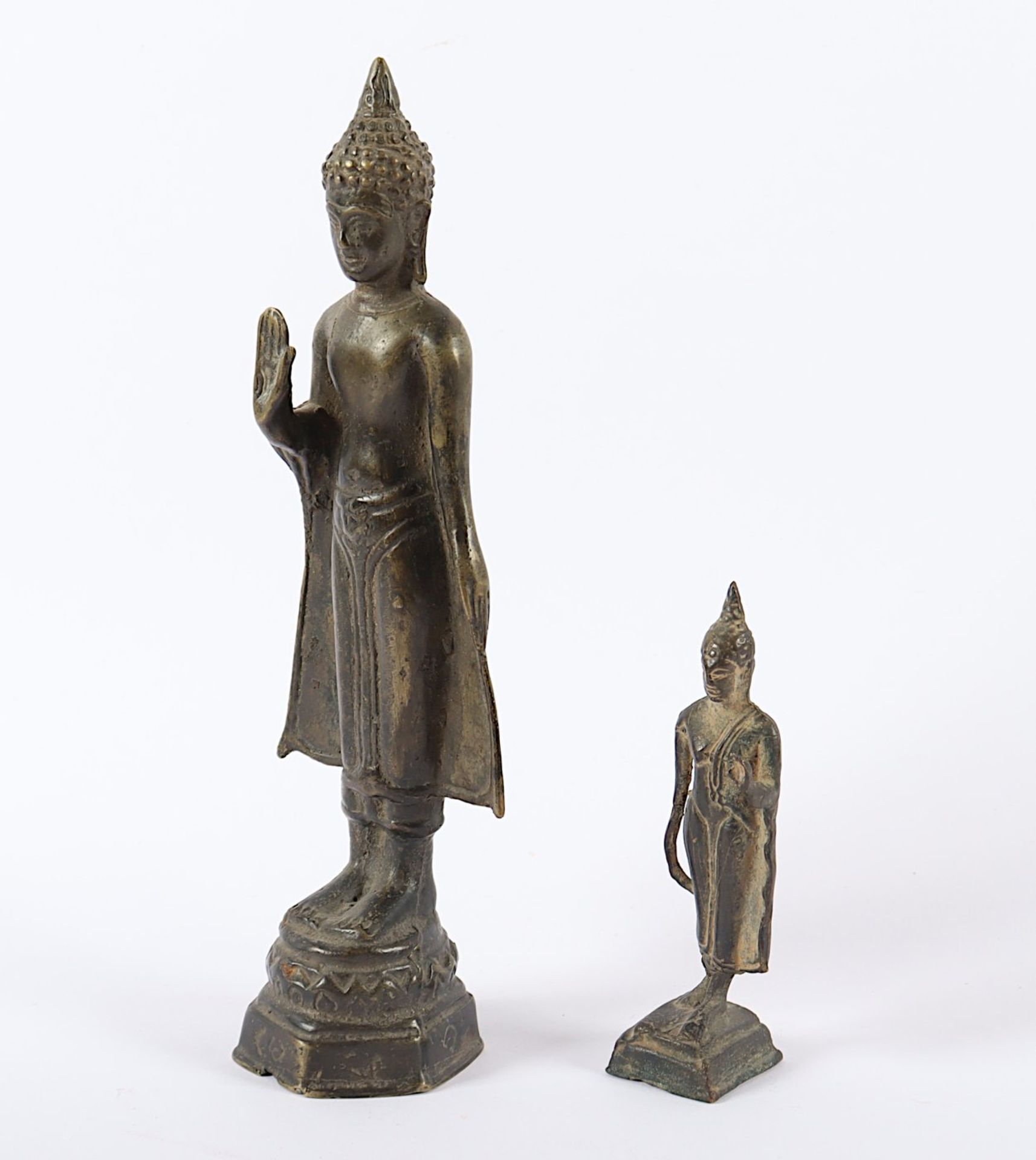 ZWEI STEHENDE BUDDHA, Bronze, H bis - Image 2 of 4