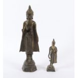 ZWEI STEHENDE BUDDHA, Bronze, H bis