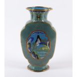 CLOISONNÉ-VASE, auf den Schauseiten in