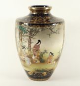 SEHR GROSSE SATSUMA-VASE, KINKOZAN, KYOTO, Meiji