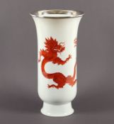 GROSSE VASE, Dekor Roter Mingdrache,