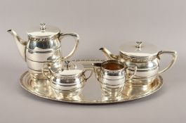 ART-DECO-KAFFEE-/TEEKERN AUF TABLETT,