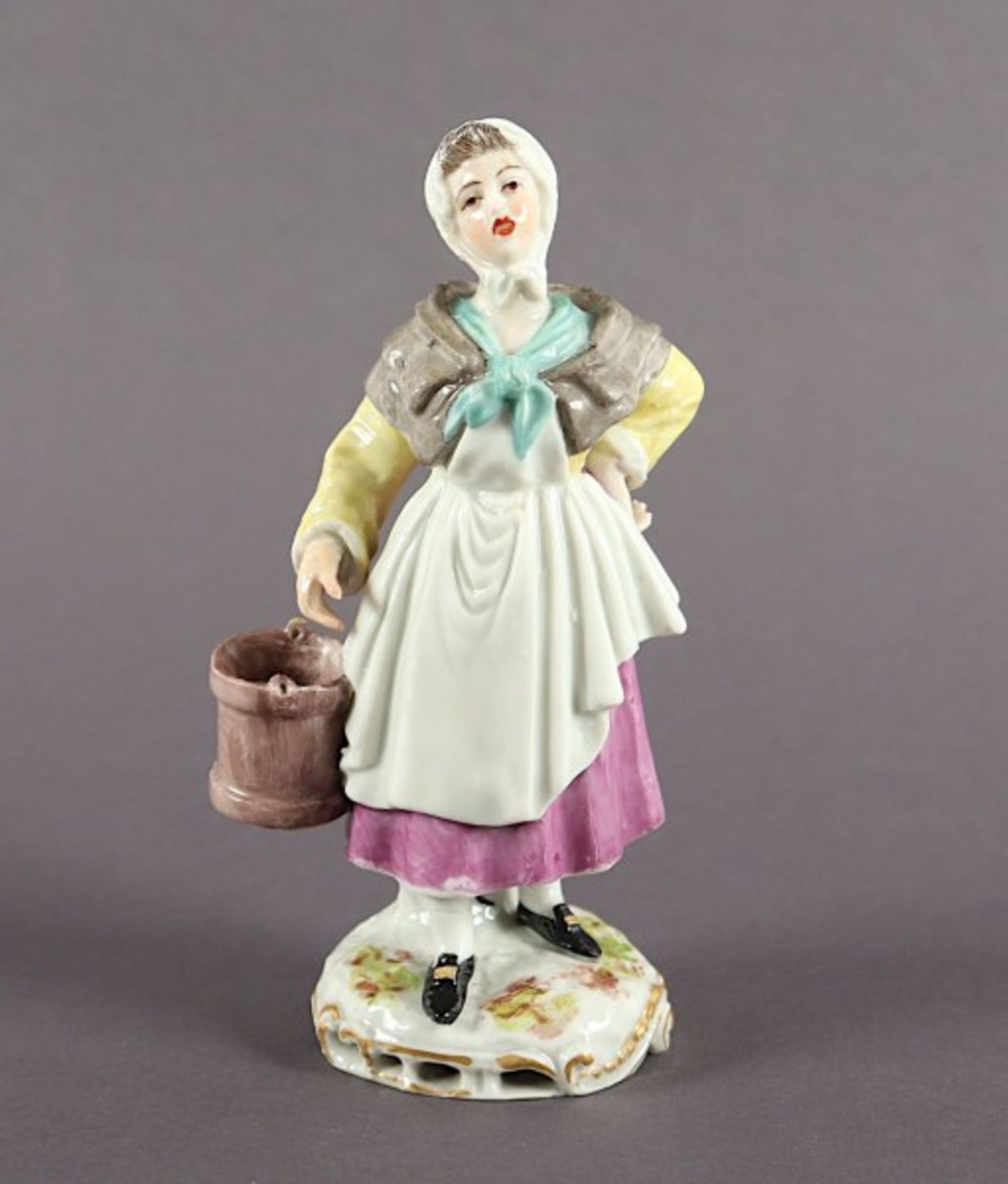 FIGUR "MARKTFRAU", farbig und gold