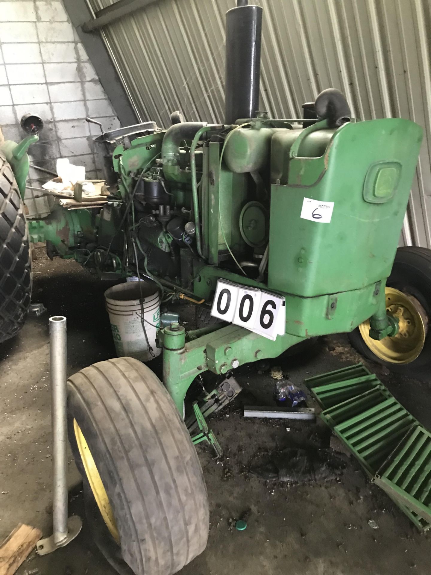 JD 1120 Tractor - For Parts (sn: 126146)