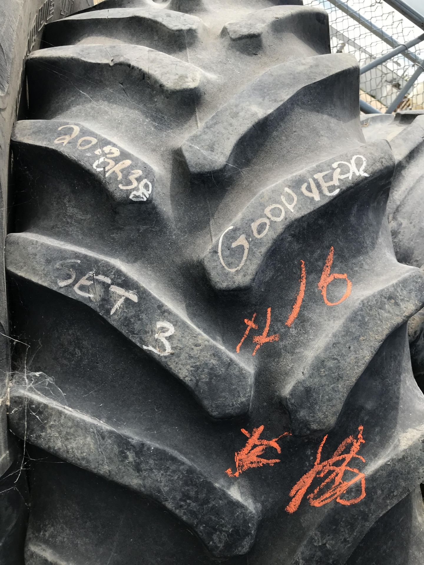 TRACTOR_GOODYEAR 20.8R38