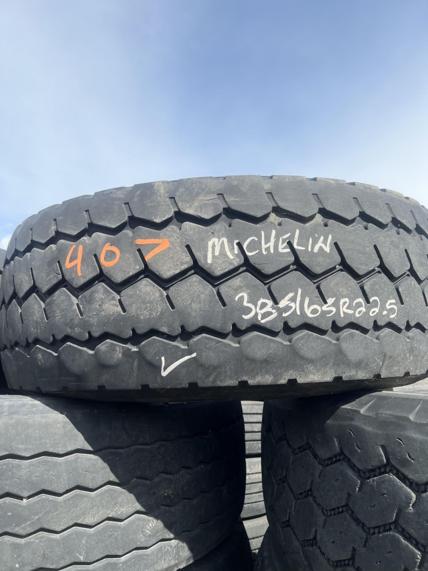 TRUCK_MICHELIN 385/65R22.5 - Image 2 of 3