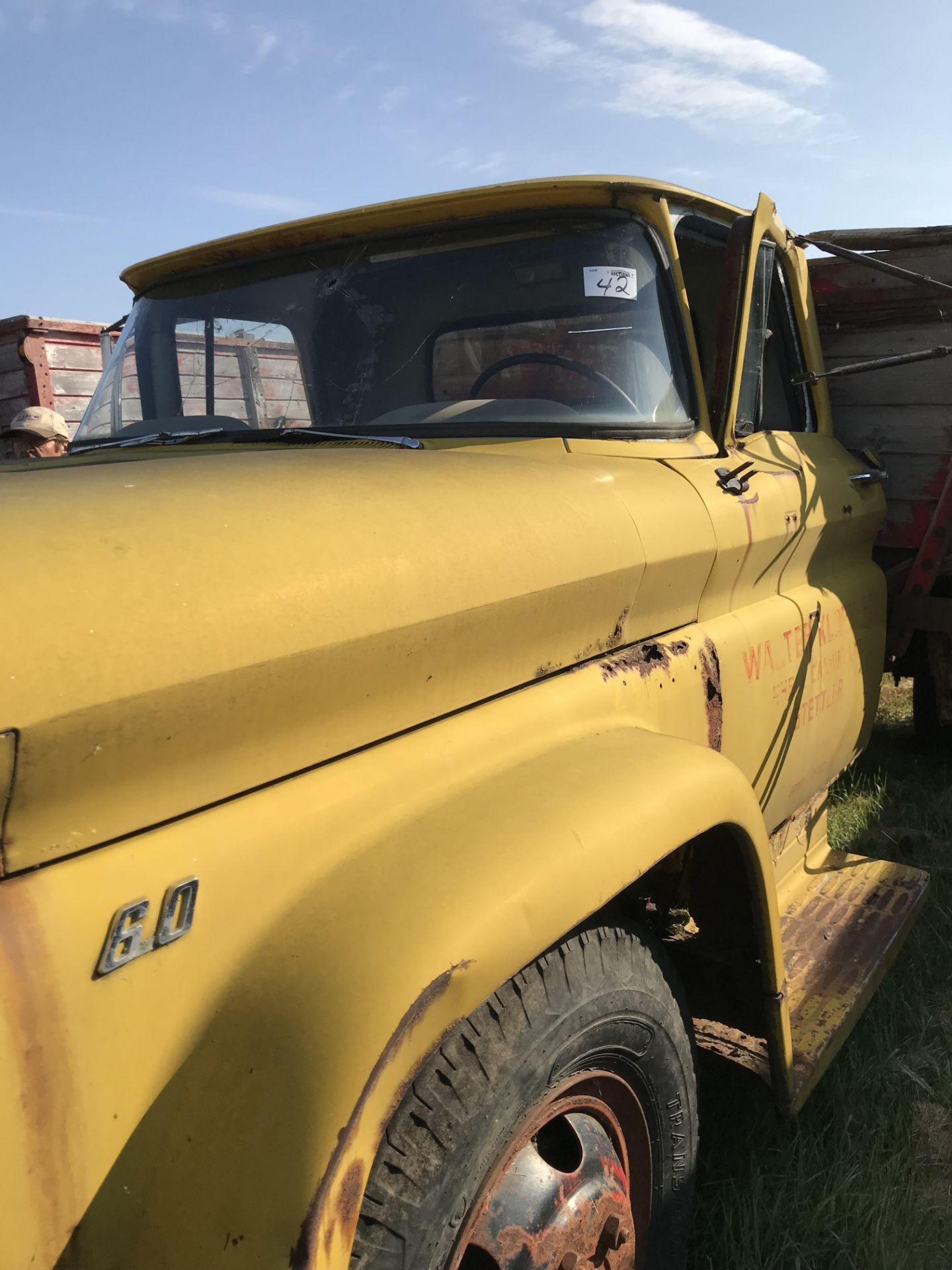 1960 Chev yellow, 95730 Miles sn:OC6503614386E