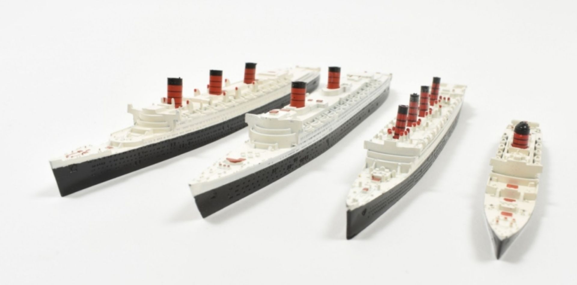 Tri-ang Ships. Collection of 4 - Bild 8 aus 8