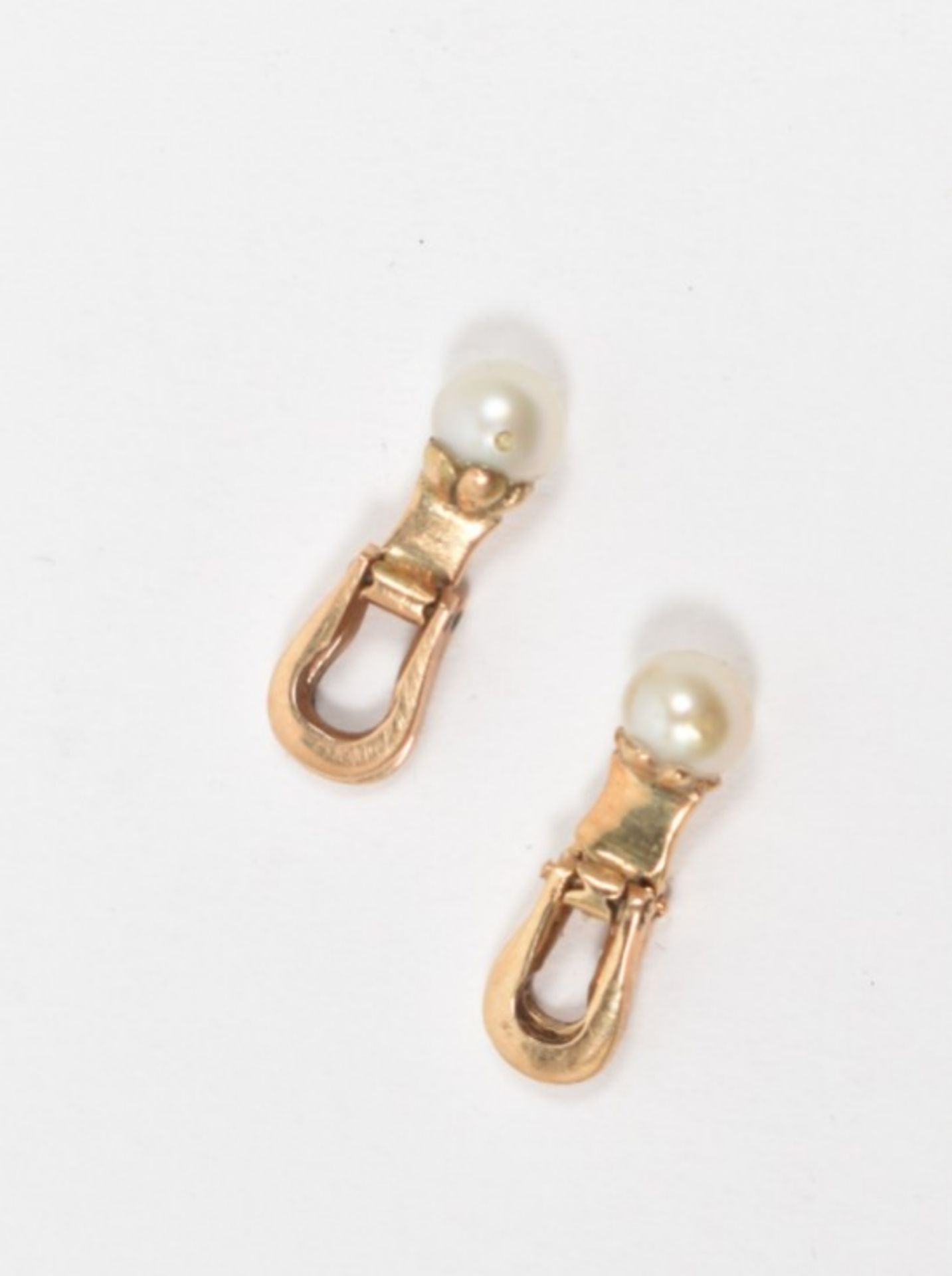 Pair of gold pearl earings  - Image 4 of 5