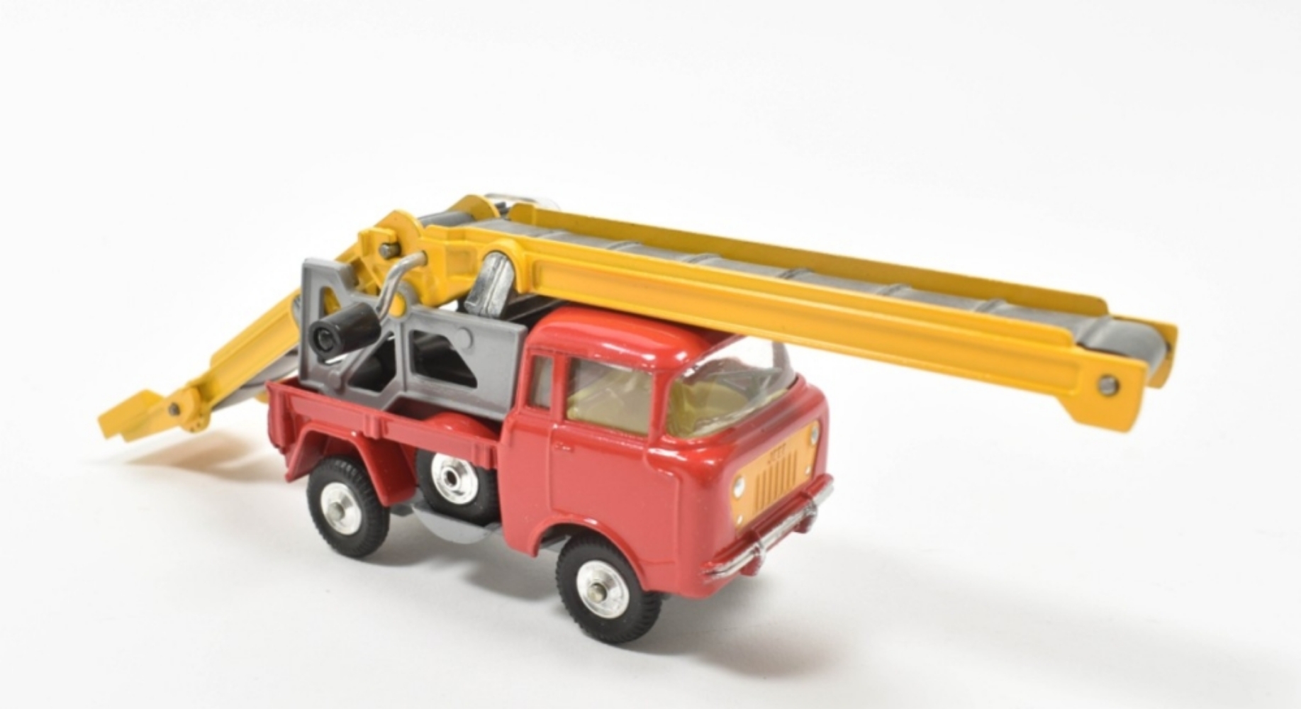 Corgi Toys. Working Conveyor on forward Control Jeep F.C. -150 - Image 7 of 7