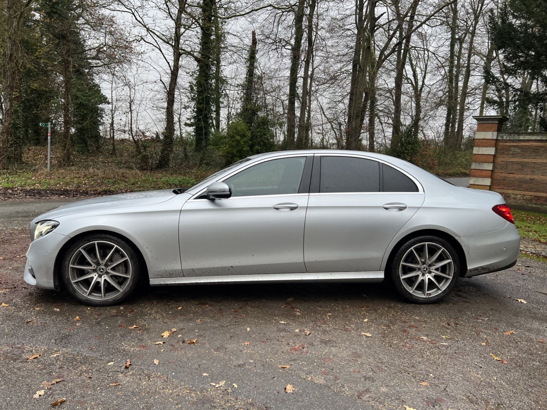 (RESERVE MET)MERCEDES-BENZ E CLASS E220d AMG Line Edition - 9G Automatic "2020 Model" Air Con - 52K - Image 10 of 36