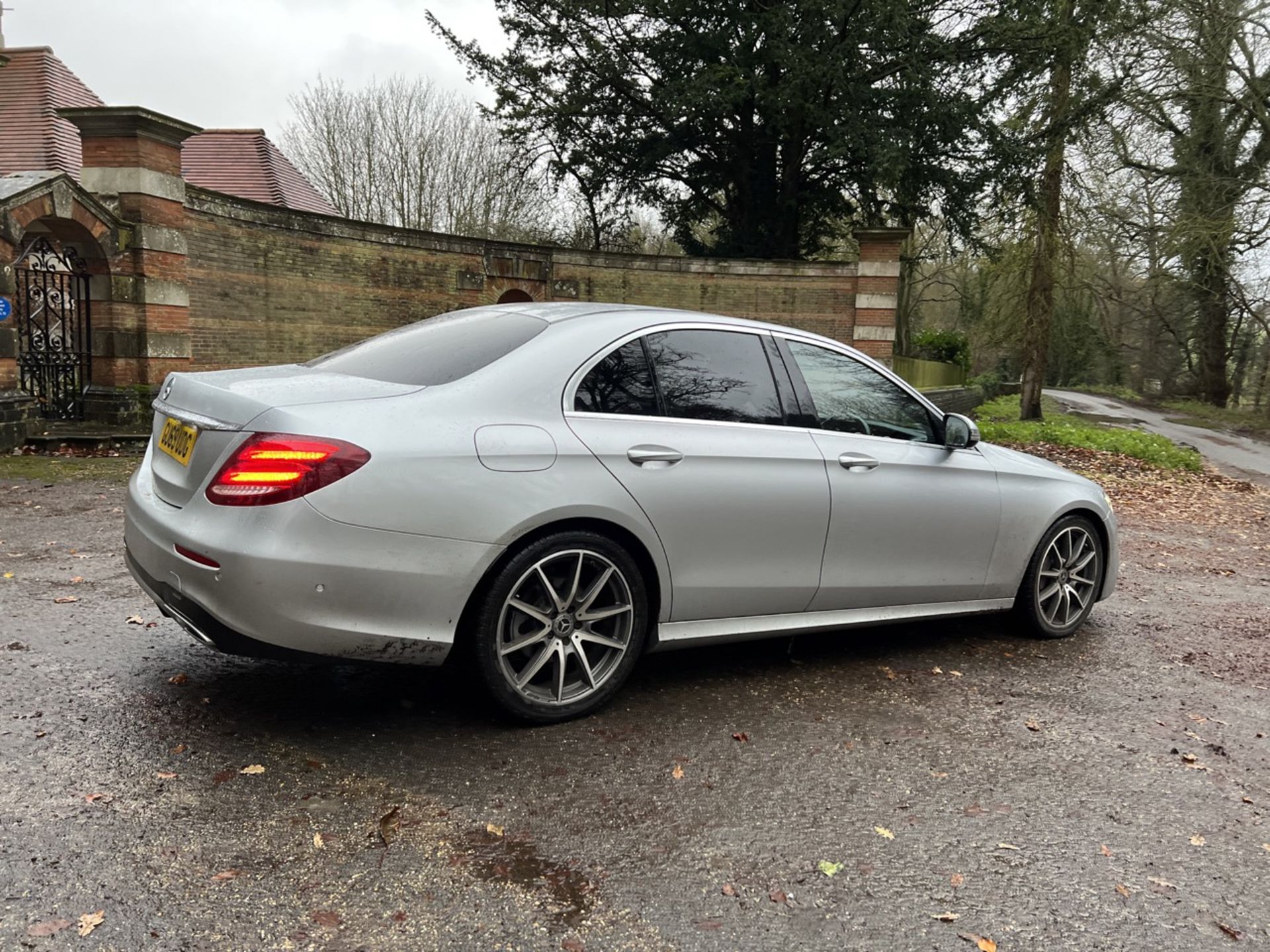(RESERVE MET)MERCEDES-BENZ E CLASS E220d AMG Line Edition - 9G Automatic "2020 Model" Air Con - 52K - Image 20 of 36