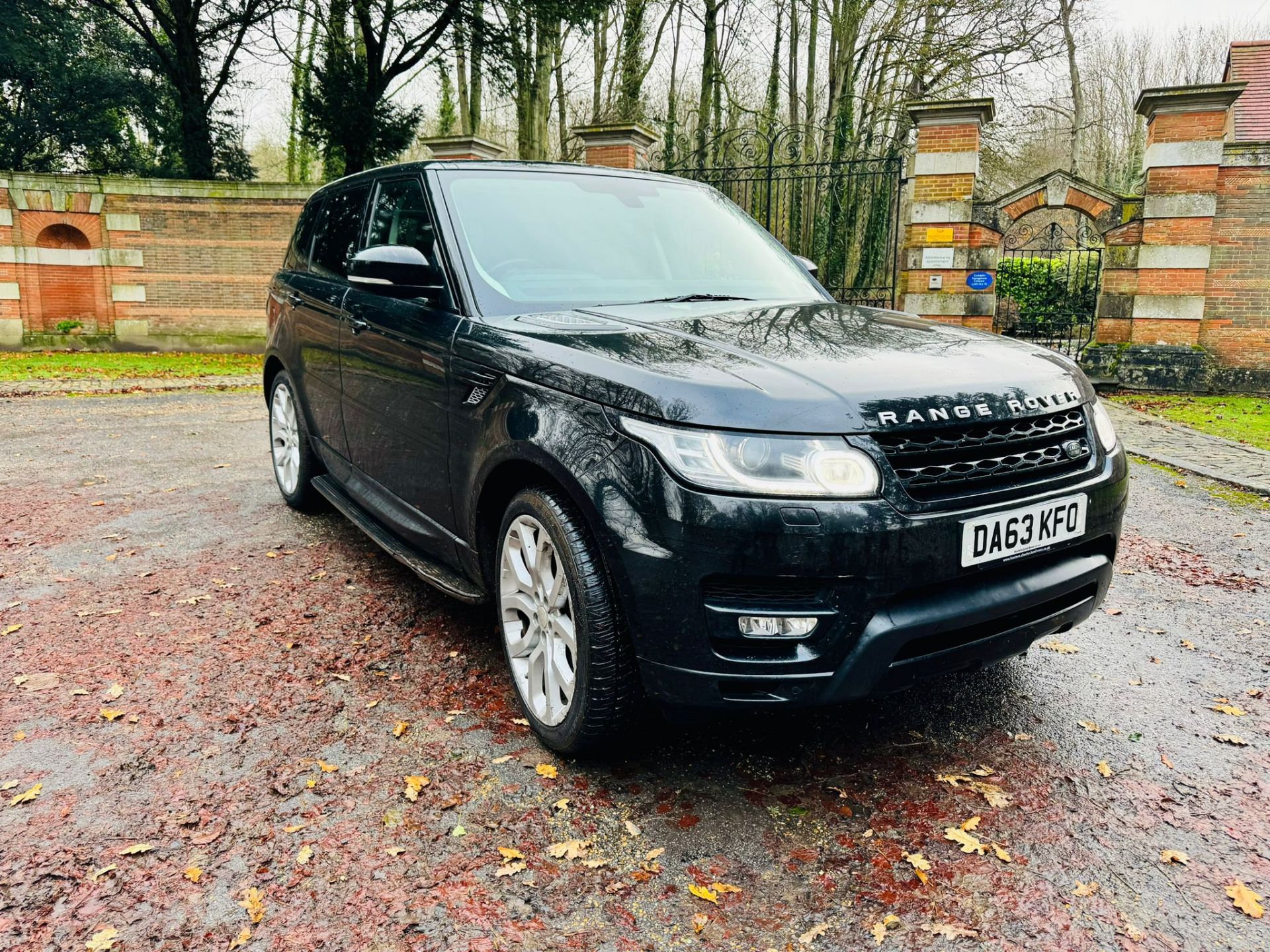 (RESERVE MET) RANGE ROVER SPORT 3.0 SDV6 HSE Dynamic Black Edition - Automatic - 2014 Reg - Sunroof - Image 2 of 30