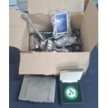 Box of early 20thC silver plate including an engraved cigarette box and cake slicer etc (Qty)