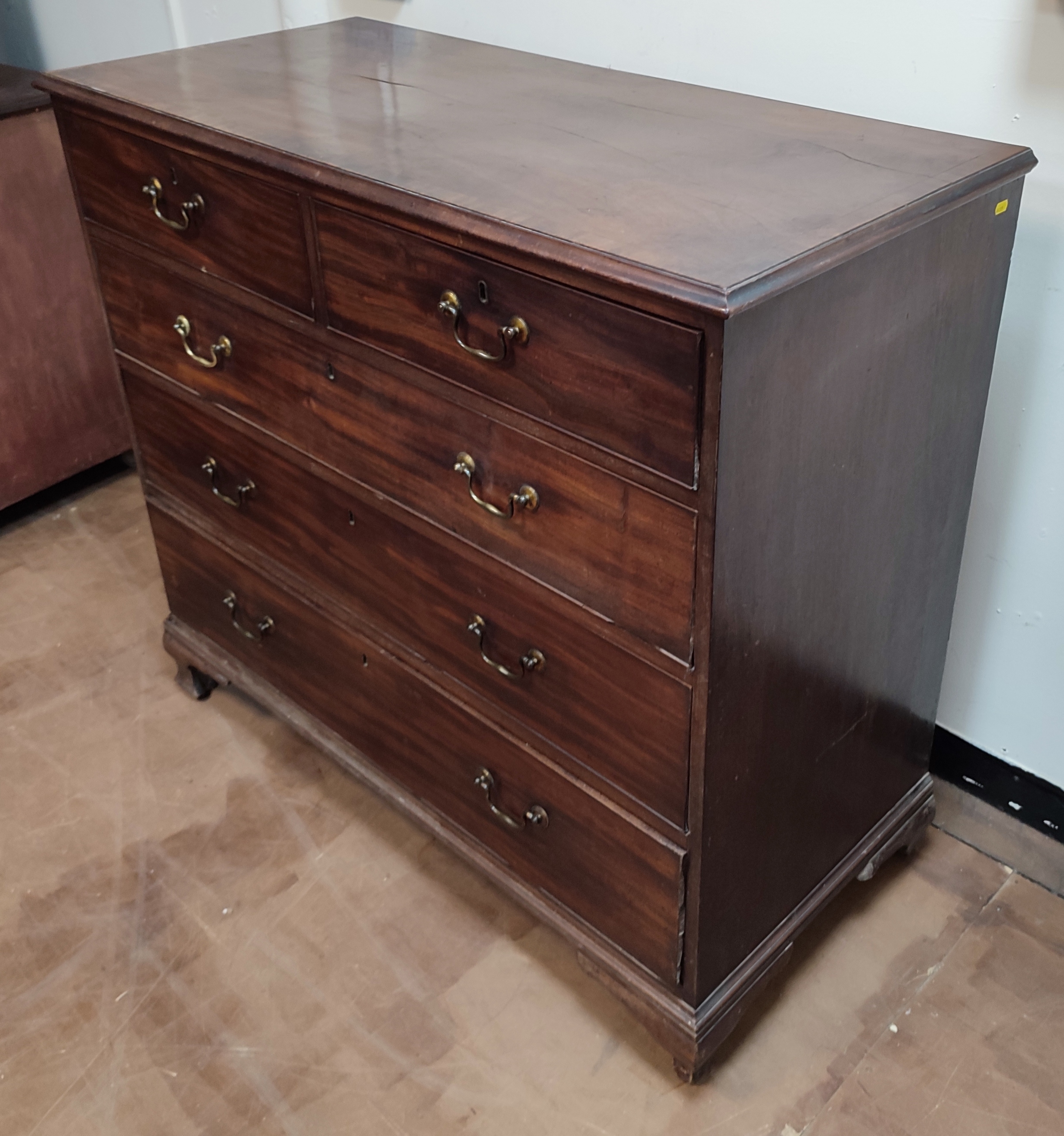 Georgian Mahogany chest of five drawers with brass swan neck handles 117 x 54 x 105 cm - Image 3 of 3