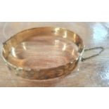 9ct yellow gold etched bangle, 19.3 grams